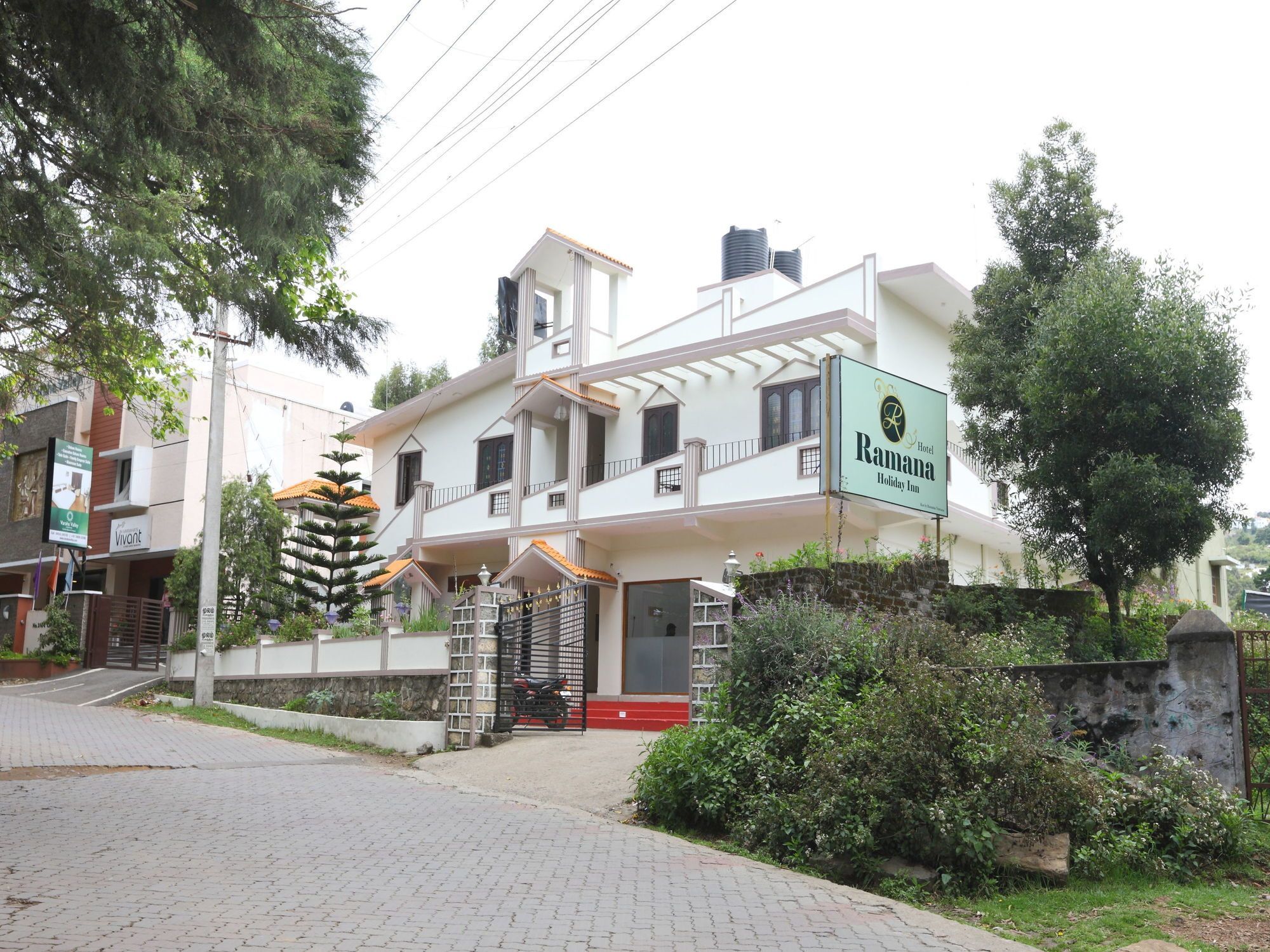 Oyo 13838 Ramana Holiday Inn Kodaikanal Exterior photo